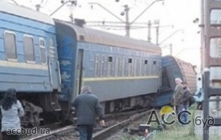 На Запорожье поезд сошел с рельс и перевернулся