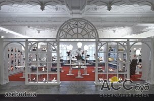 Лондонский магазин Christian Louboutin