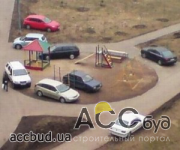 За парковку во дворе с автовладельцев хотят брать деньги