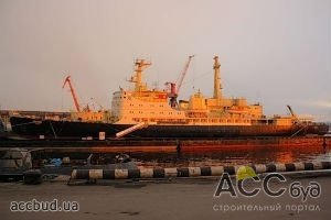 Судно с украинцами попало на риф