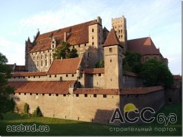 Замок Мариенбург — отголосок средневековой архитектуры